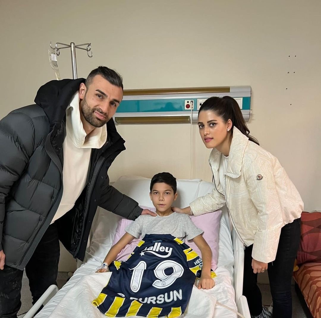 Serdar Dursun, depremzede Ömer’i ziyaret etti