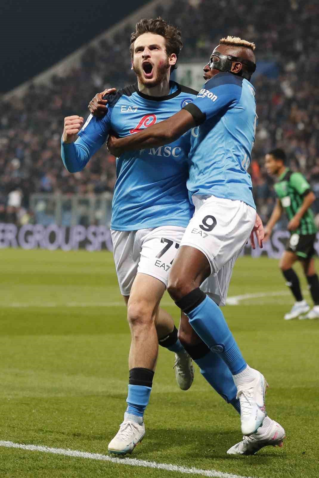 Osimhen ve Kvaratskhelia Napoli’yi sırtlıyor