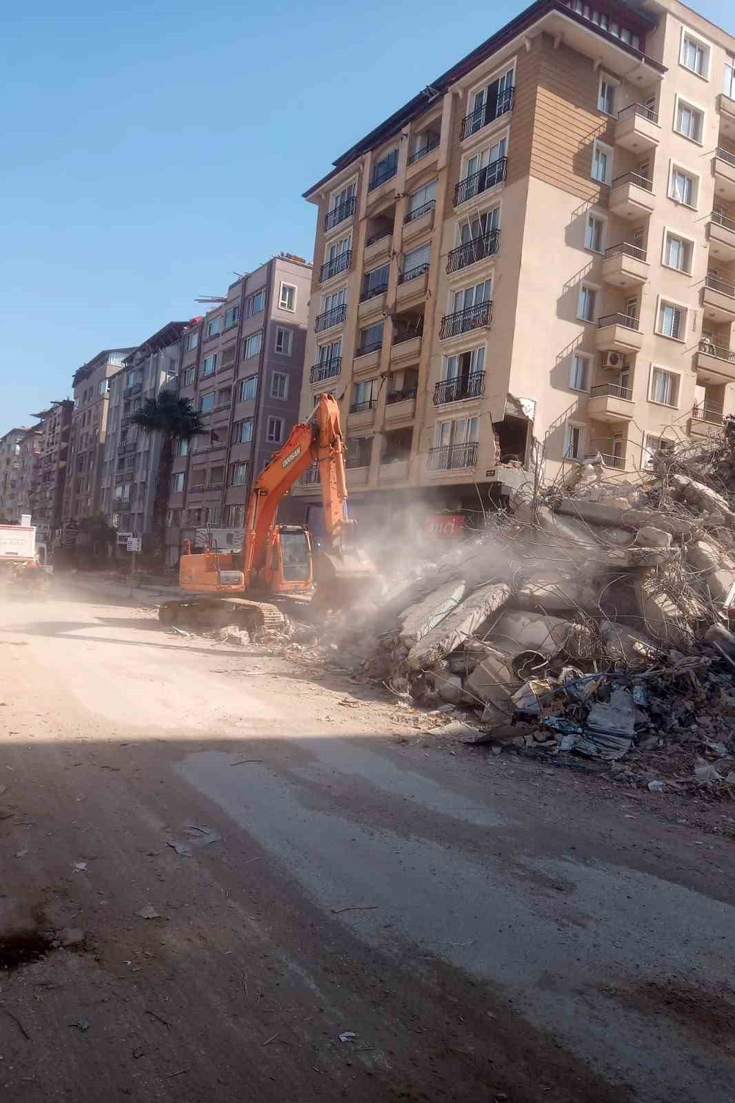 Gümüşhane İl Özel İdaresi ilk günden beri deprem bölgesinde
