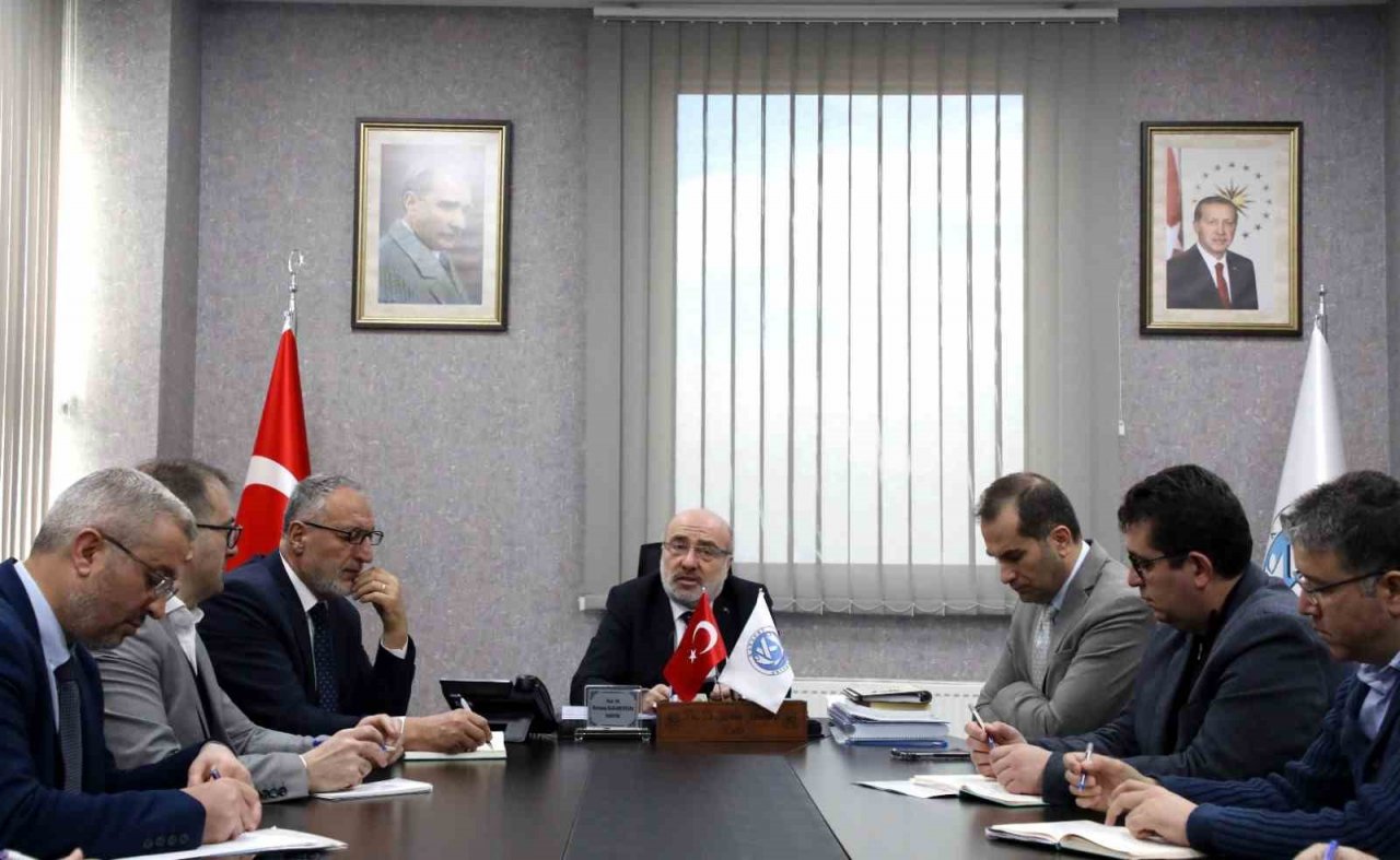 KAYÜ Deprem ve Afet Koordinasyon ve Kriz Yönetim Kurulu Toplantısı Yapıldı