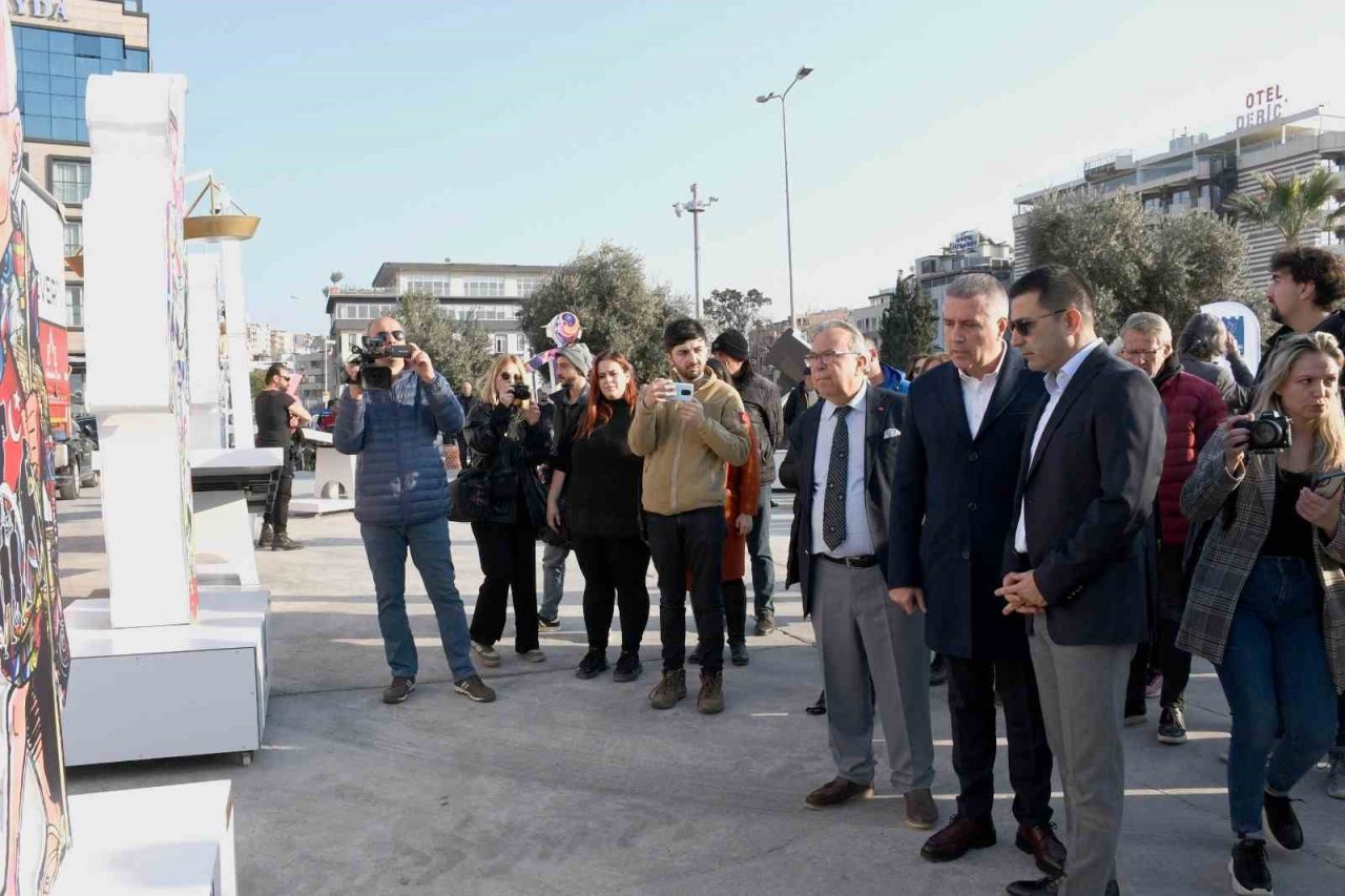 Adaletin sesi Kuşadası’nda sanatla birleşti