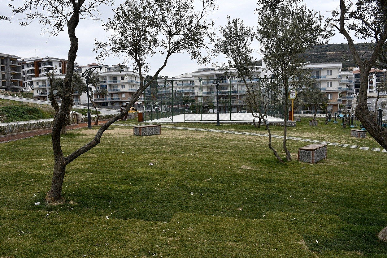 Yeni parklar Kuşadası’na nefes oluyor