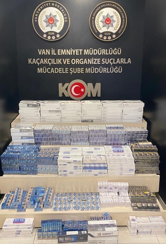 Van’da kaçak sigara ve cep telefonu ele geçirildi