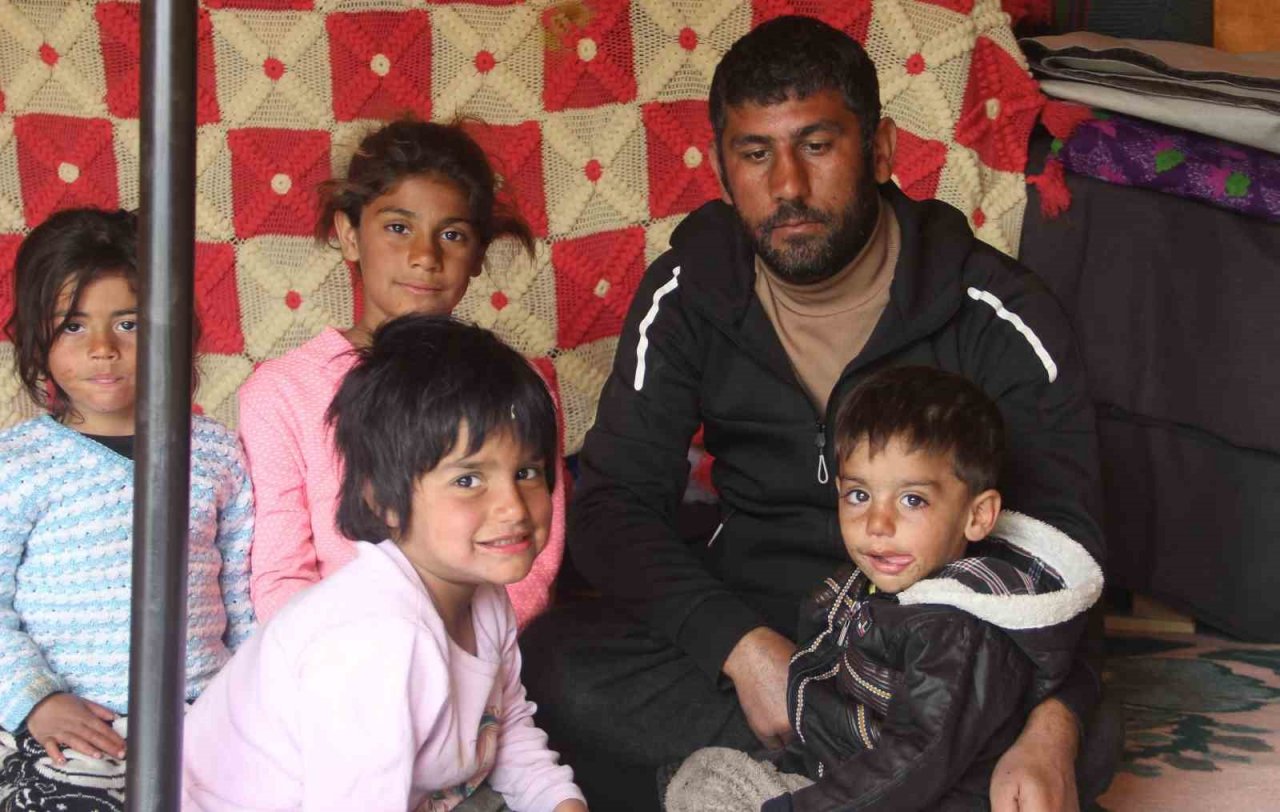 Deprem iki kardeşi sessiz bıraktı