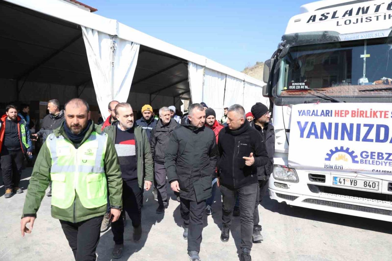 AK Parti Kocaeli teşkilatı deprem bölgesine gidiyor