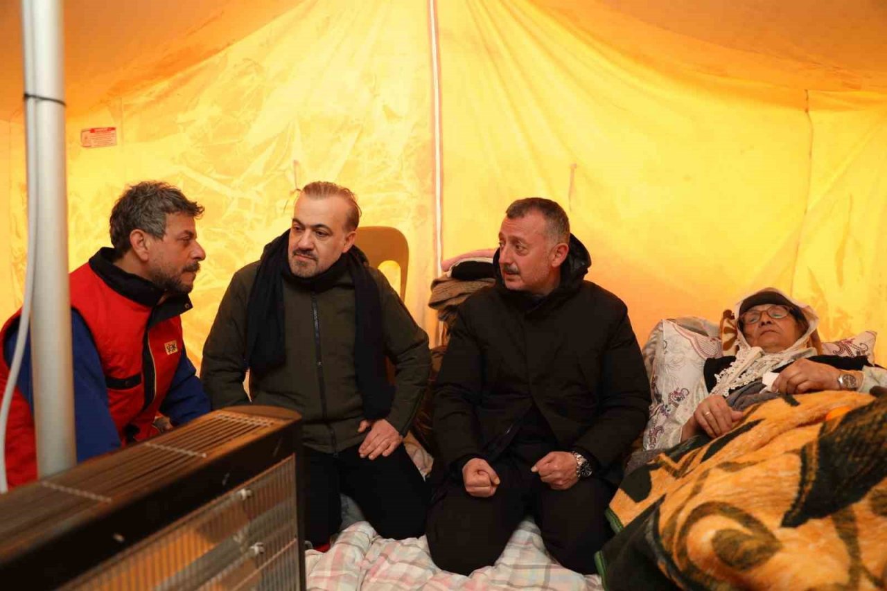 AK Parti Kocaeli teşkilatı deprem bölgesine gidiyor