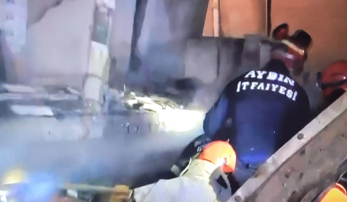 Aydın Büyükşehir Belediyesi ekipleri, Hatay depremlerinin ardından bölgede çalışmalarını sürdürüyor