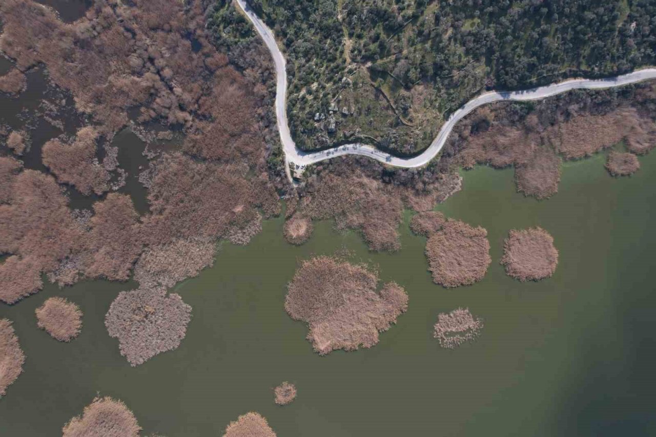 Azap Gölü’nün havadan manzarası mest etti