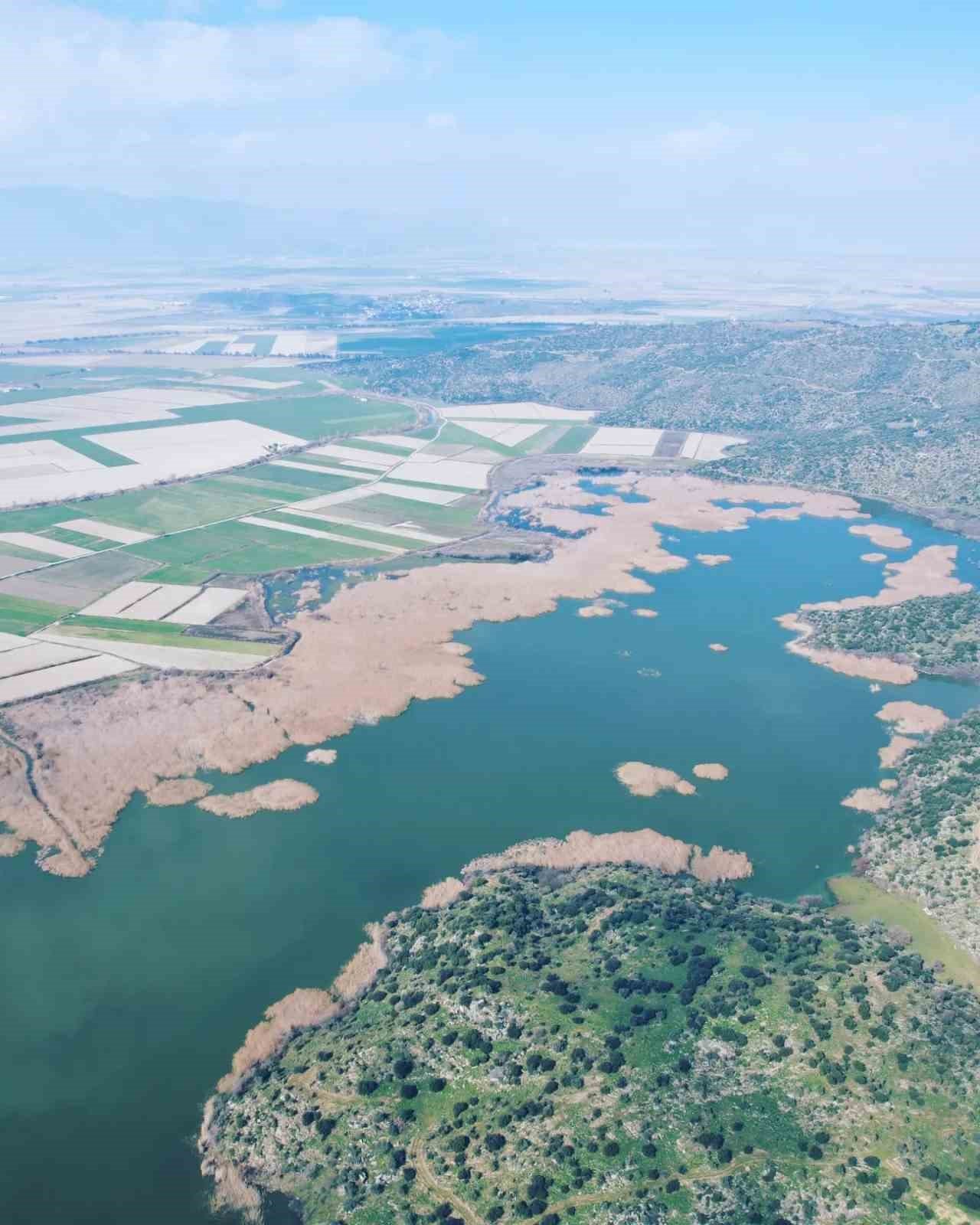 Azap Gölü’nün havadan manzarası mest etti