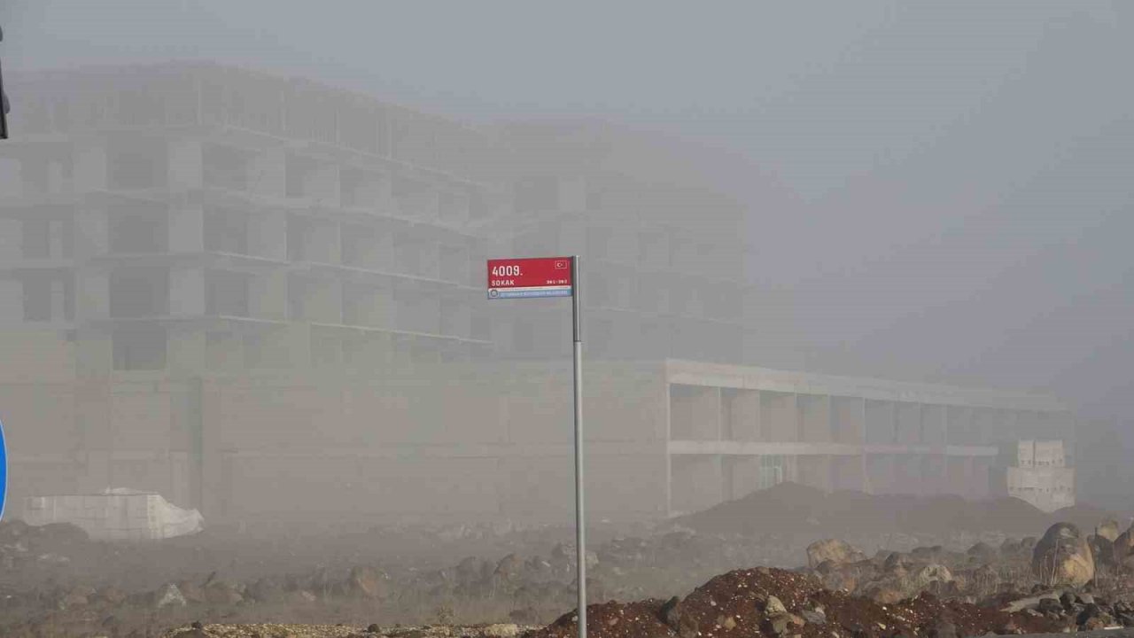 Diyarbakır güne yoğun sisle uyandı