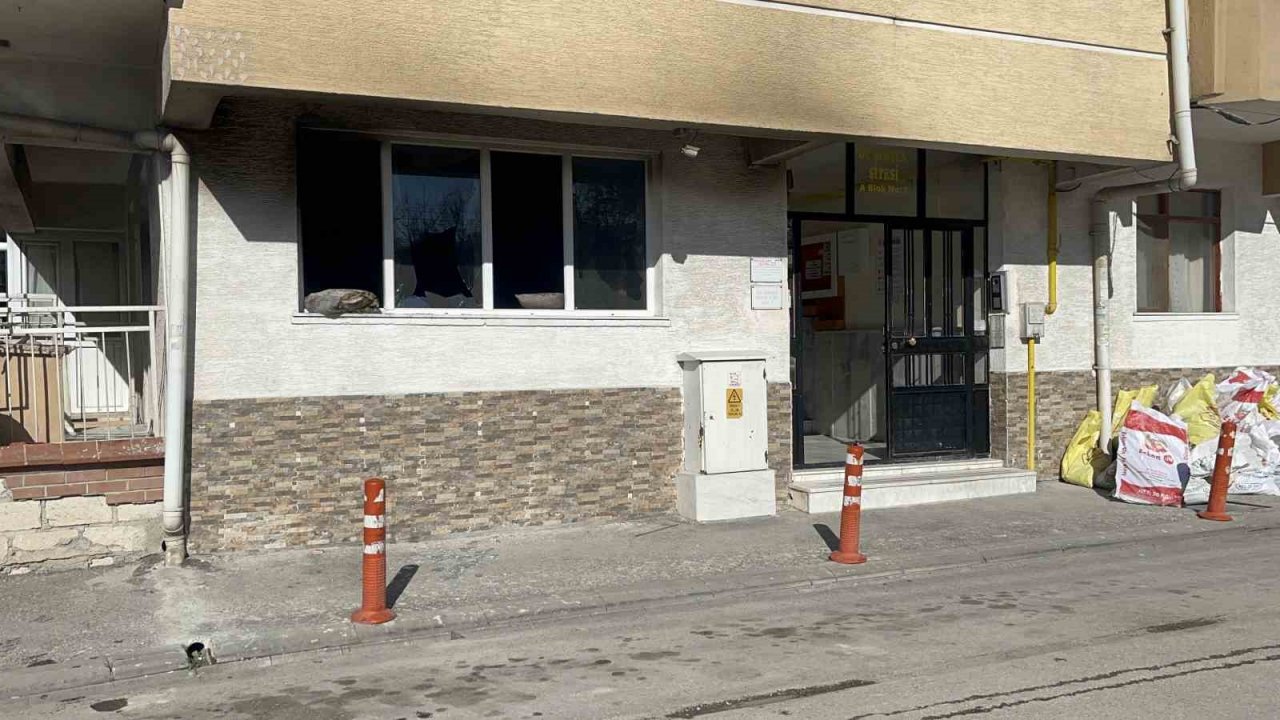 Eskişehir’de ev yangını, 1 ölü