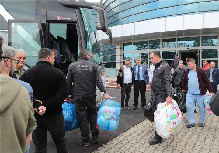 25 kişilik gönüllü ekip, Elbistan Destek Merkezine uğurlandı