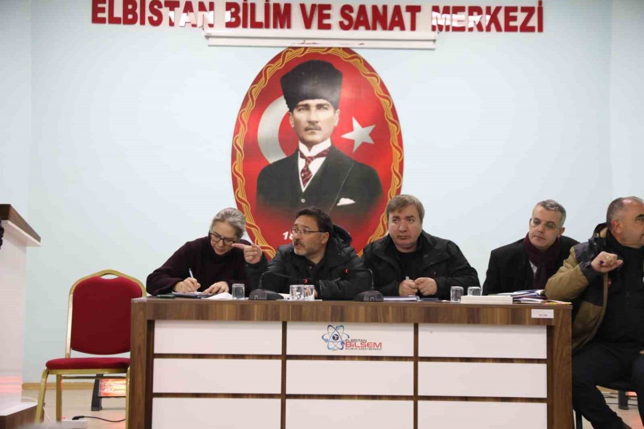 İkinci depremin merkezinde günlük 20 enkaz kaldırılacak