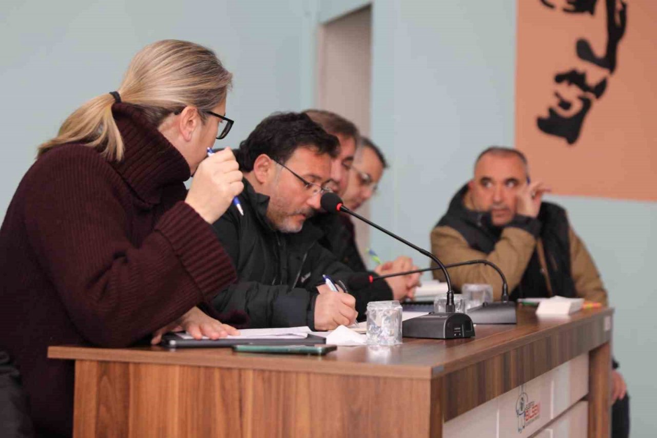 İkinci depremin merkezinde günlük 20 enkaz kaldırılacak