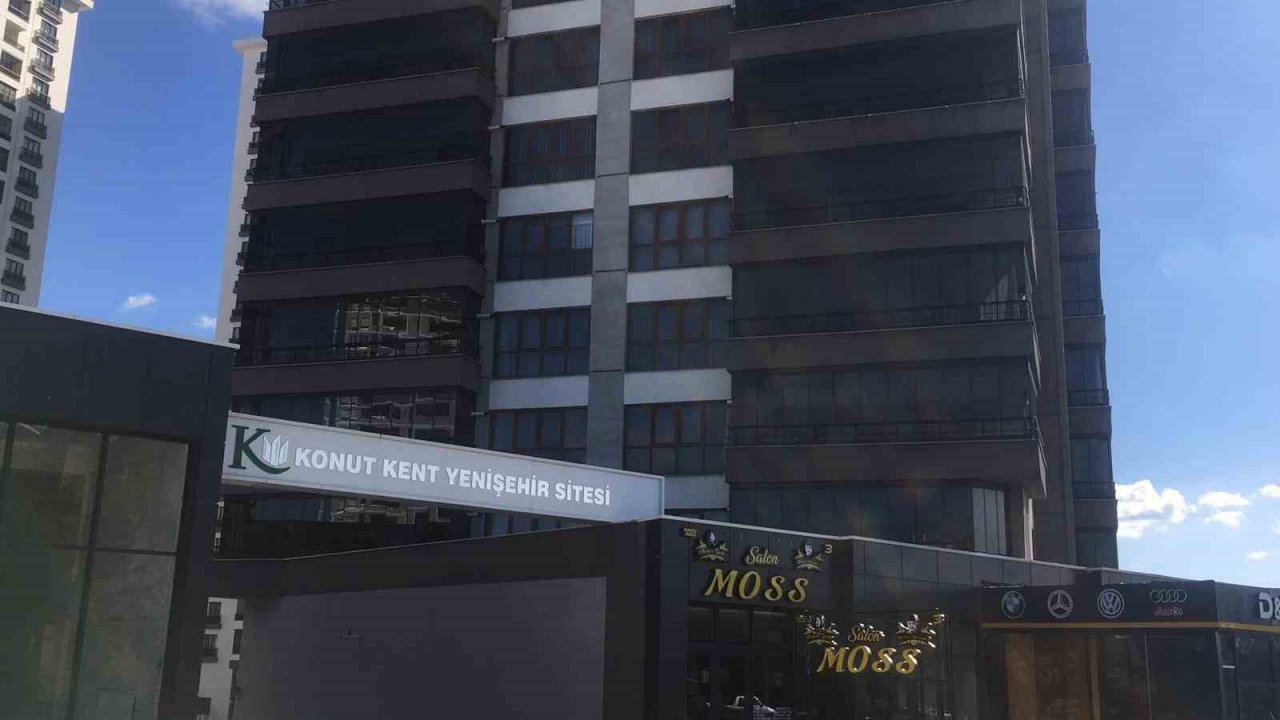 Emekli polis memuru, tartıştığı yeğenini bıçaklayarak öldürdü