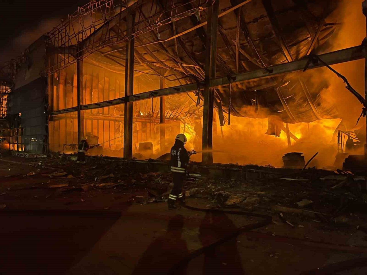 Konya’da plastik fabrikasında yangın