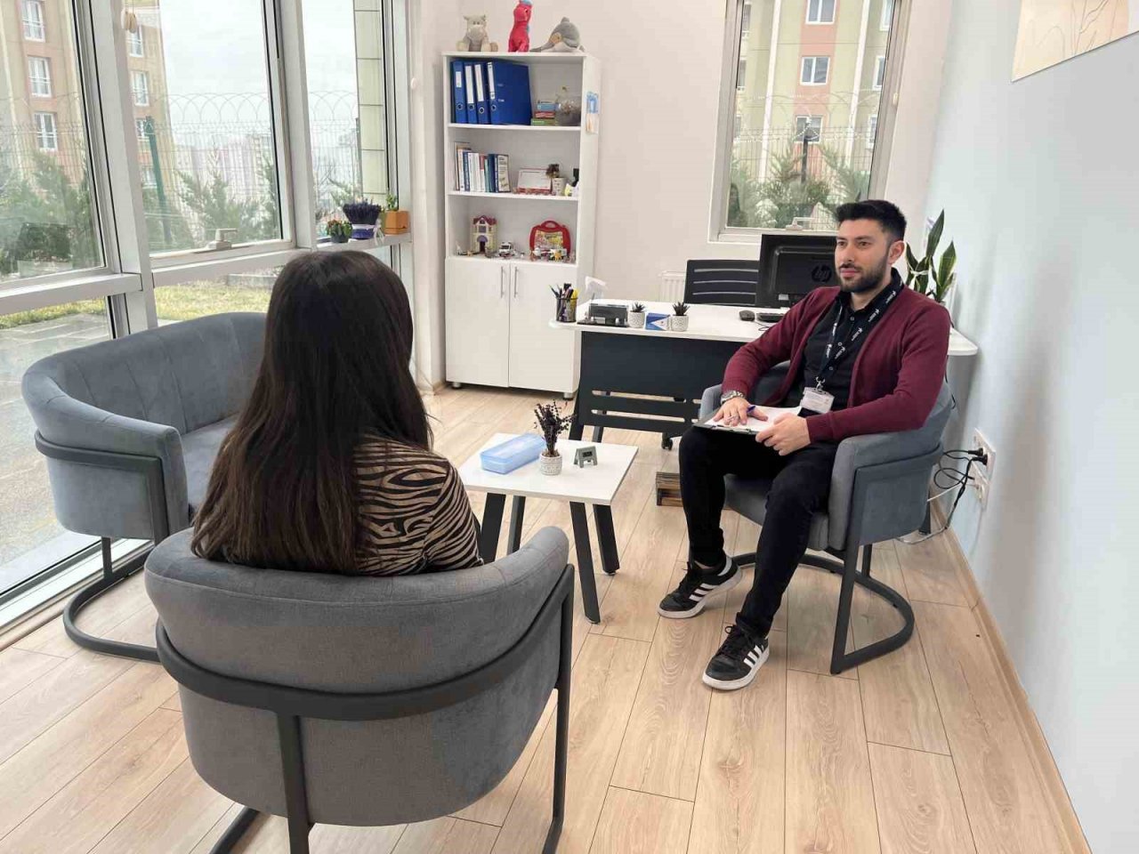 Uzmanlar, depremi yaşayan kişilerle dayanışmada doğru iletişime dikkat çekti