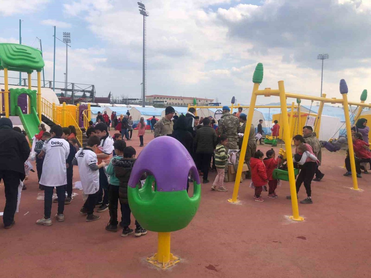 Melikgazi Çadır Kente Oyun Parkı Kurdu