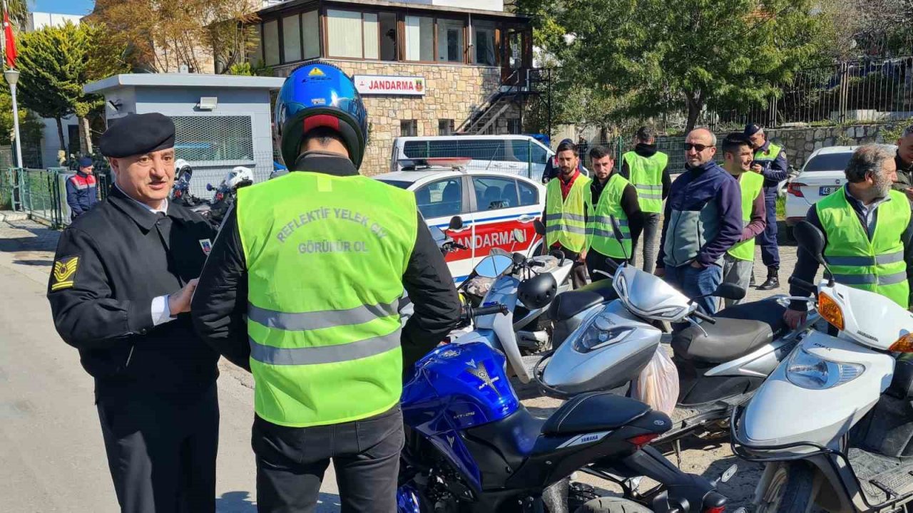 6 ayda 700’den fazla yelek dağıtıldı