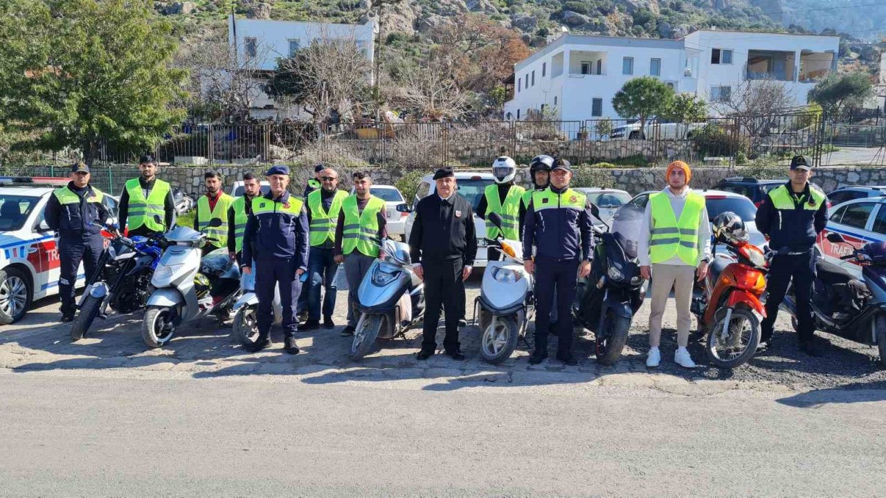 6 ayda 700’den fazla yelek dağıtıldı