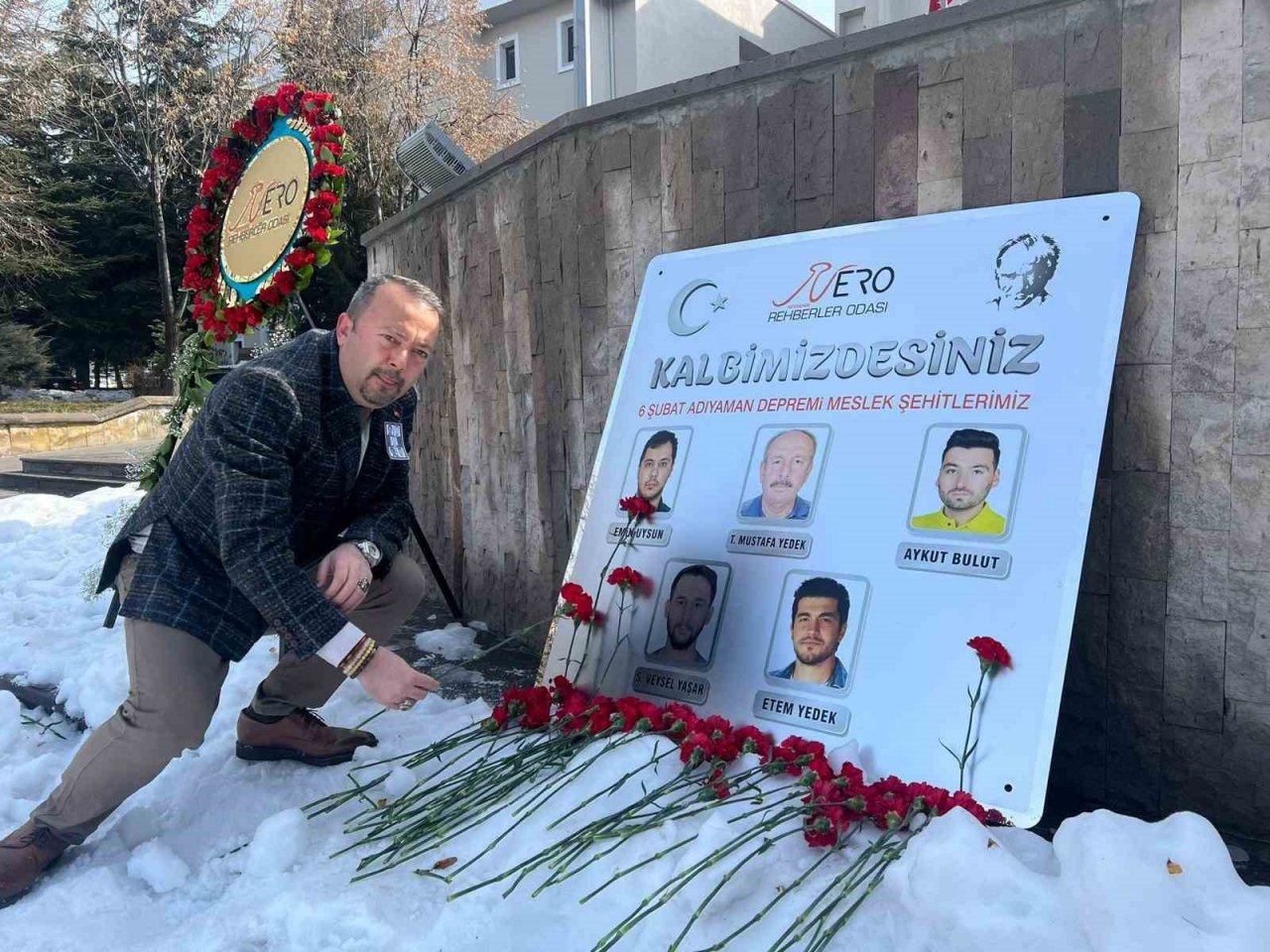 Kapadokya’da rehberler, depremde kaybettikleri meslektaşlarını andı