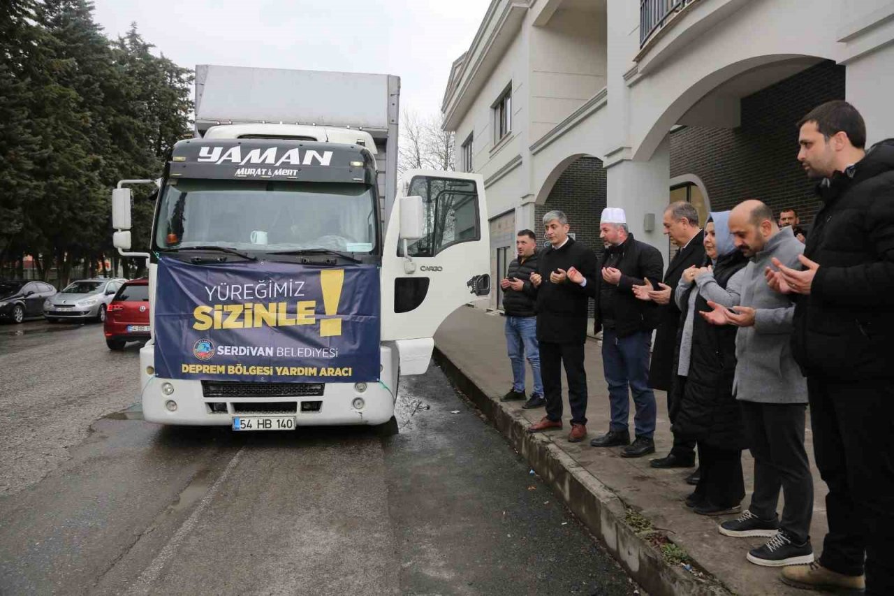 Serdivan’dan deprem bölgesine 23’üncü yardım tırı