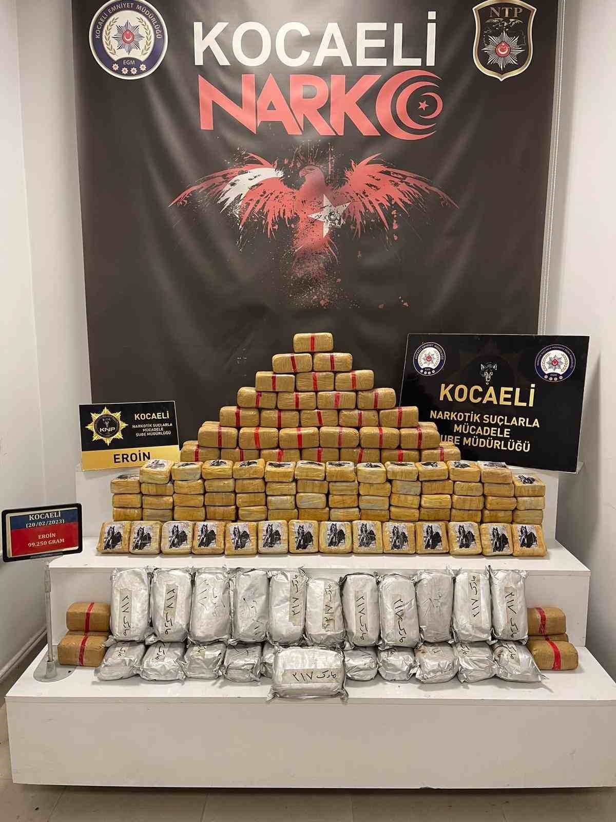 TEM’de durdurulan saman yüklü tırdan 99 kilo eroin çıktı