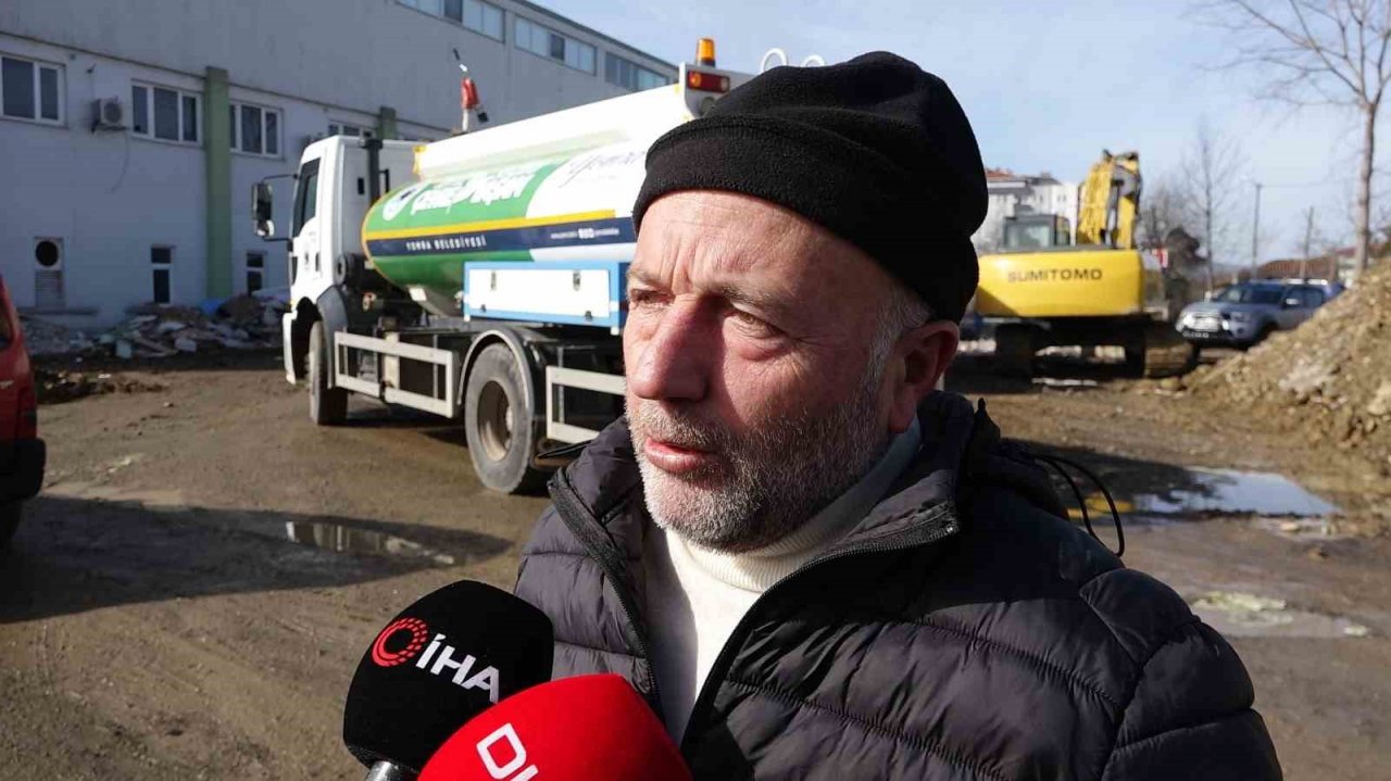 Trabzon’un Arsin ilçesinde bir depoda çıkan yangın ve yoğun duman paniğe neden oldu