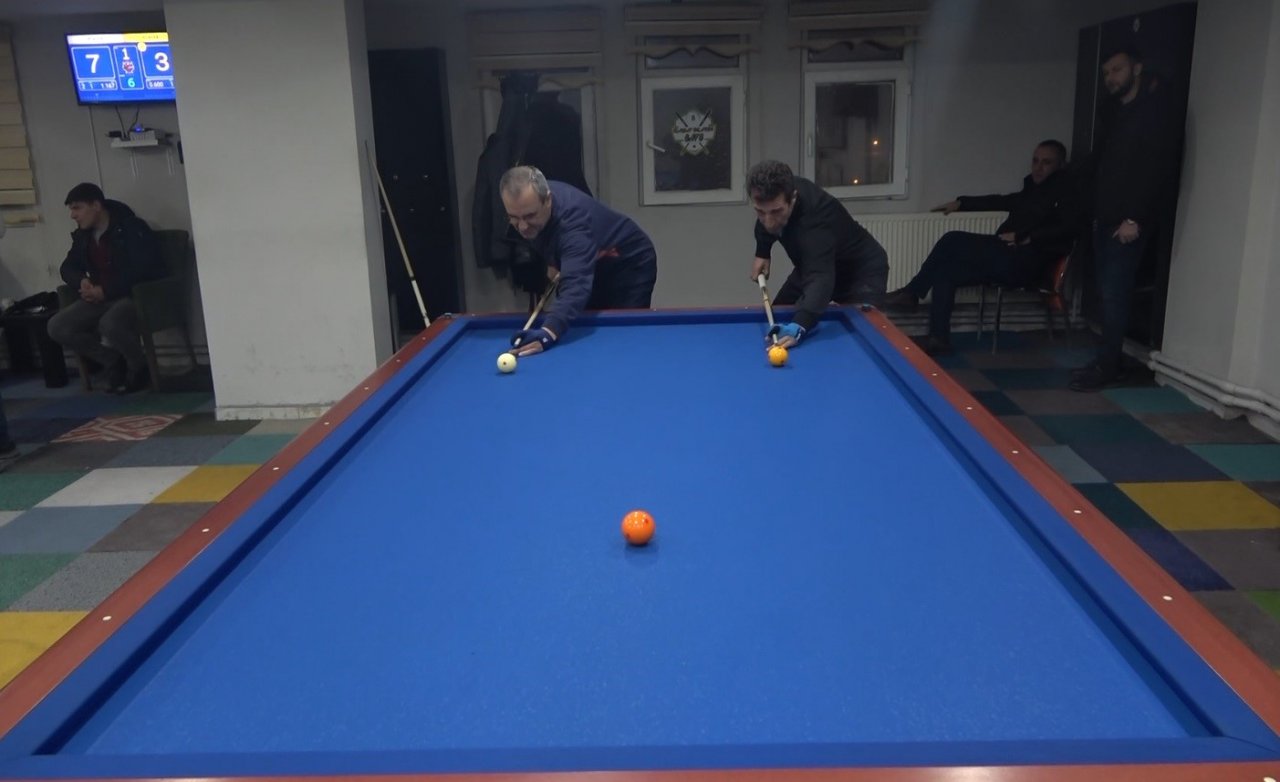 Muş’ta depremzedeler yararına bilardo turnuvası düzenlendi