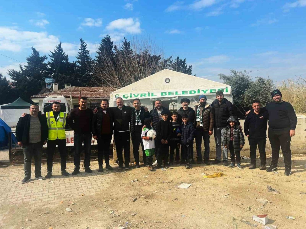 Yeşil Çivril Belediye Spor, depremzedelerle bir araya geldi