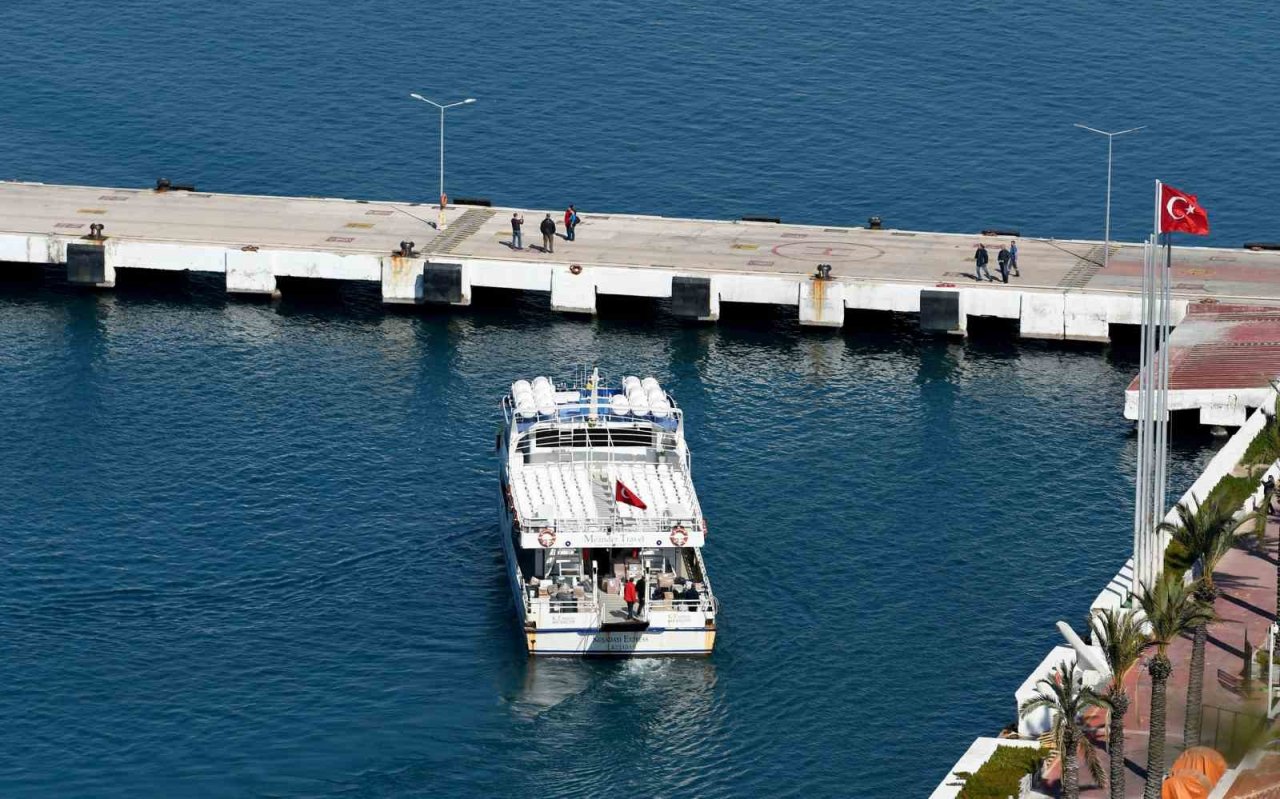 Sisam’dan depremzedelere yardım eli