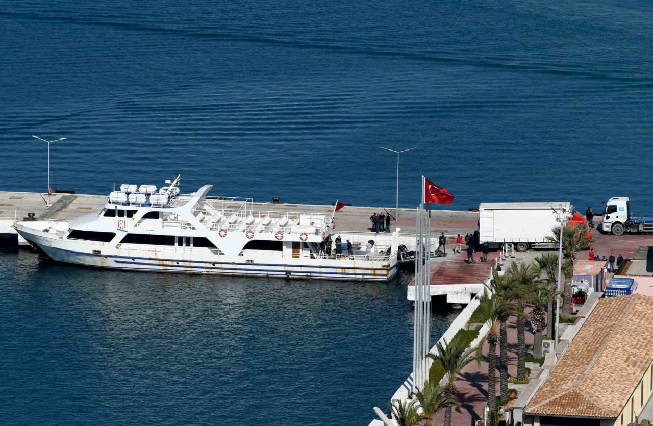 Sisam’dan depremzedelere yardım eli