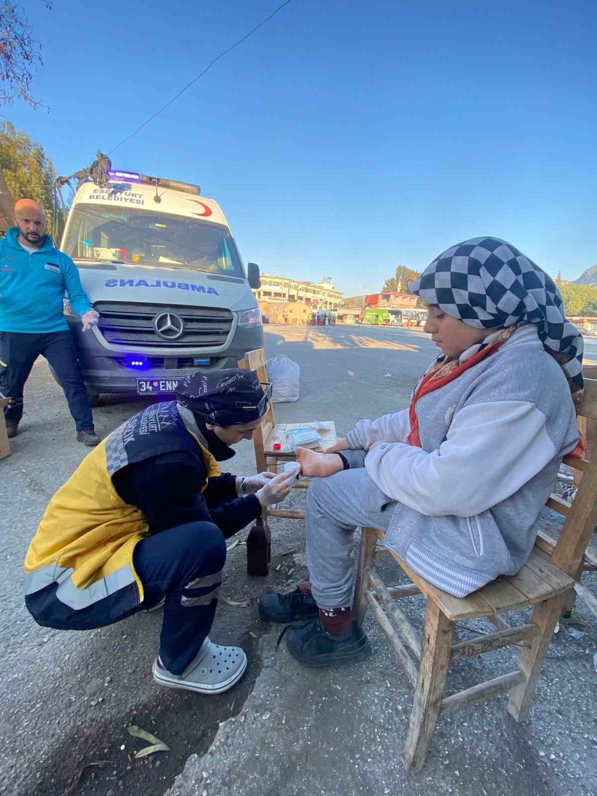 Esenyurt’tan deprem bölgesine 543 bin ihtiyaç malzemesi gönderildi