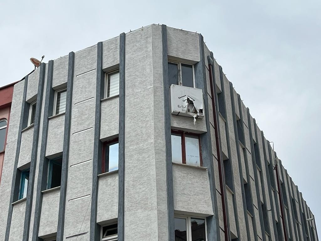 Bir gencin 3’üncü kattan atılarak öldürülmesiyle ilgili davada ikinci duruşma