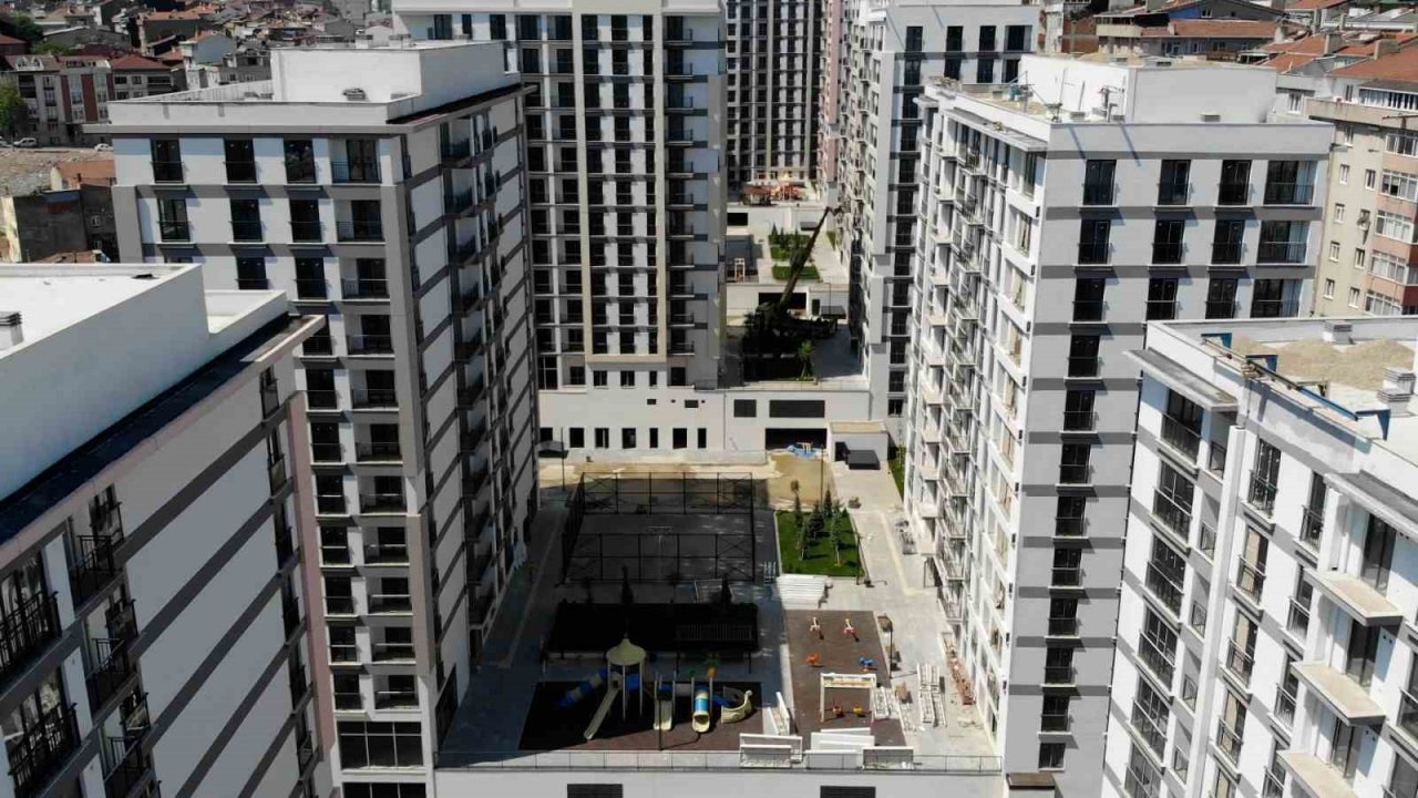 Kentsel dönüşümde 813 konutun daha anahtar teslimi yapıldı