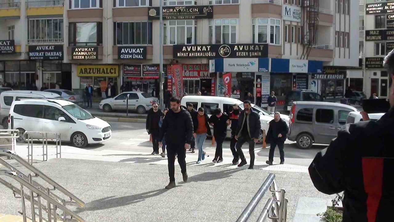 Cinayet şüphelileri adliyeye sevk edildi