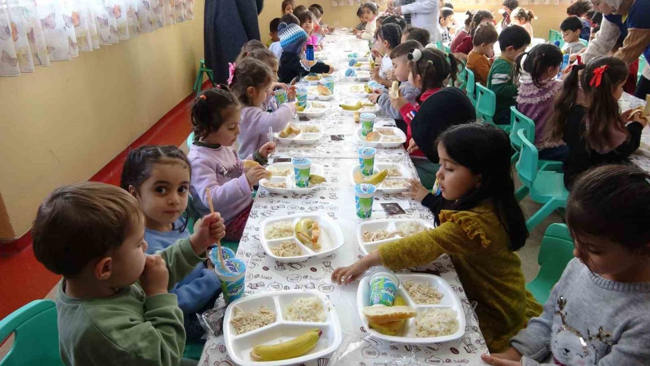 Yüksekovalı öğrencilere ücretsiz yemek hizmeti