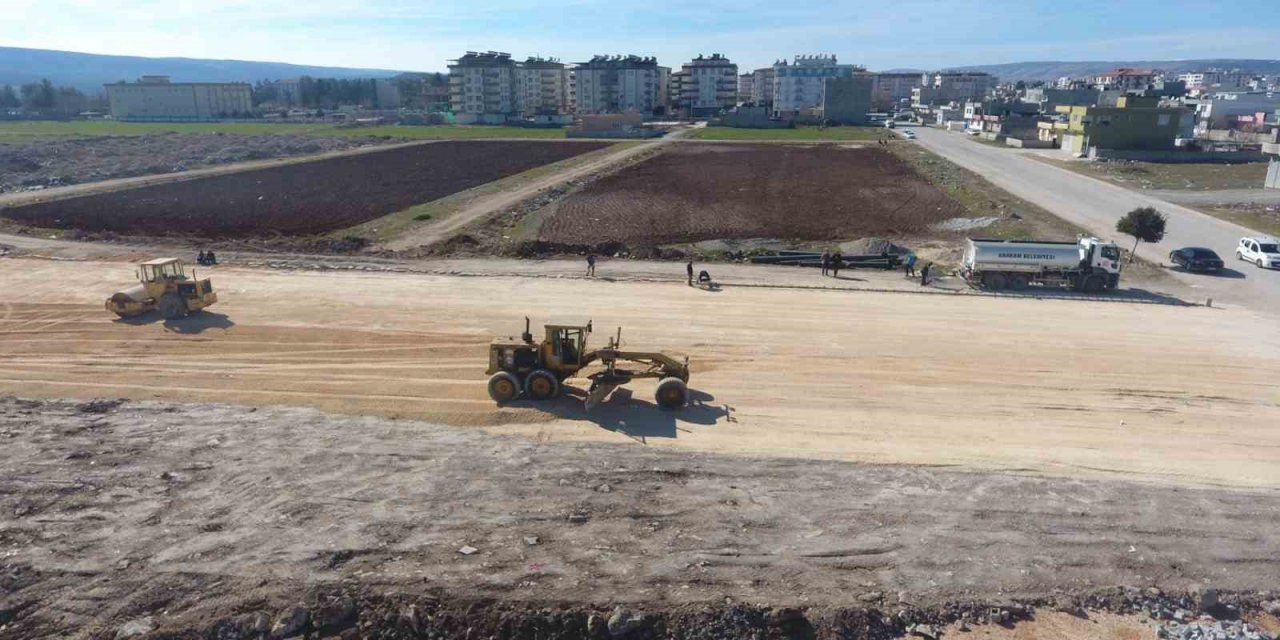Hasarlı evler için çadır alanı çalışmaları başlattı
