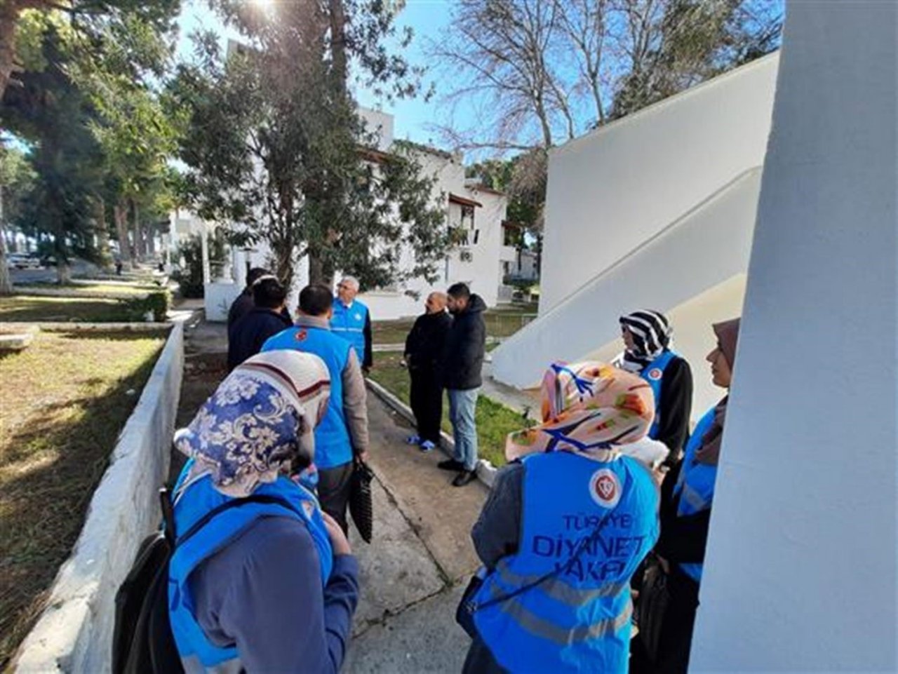 Didim’e gelen depremzedelere manevi destek