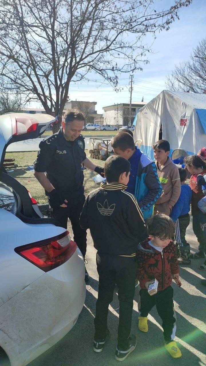 Emniyet müdüründen sosyal medyadan duygu dolu paylaşım