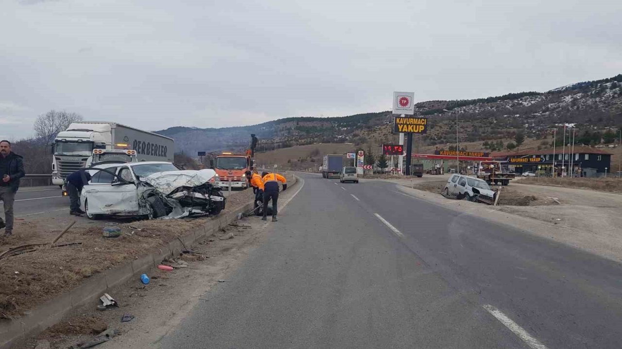Karabük’te ölümlü kaza güvenlik kamerasına yansıdı
