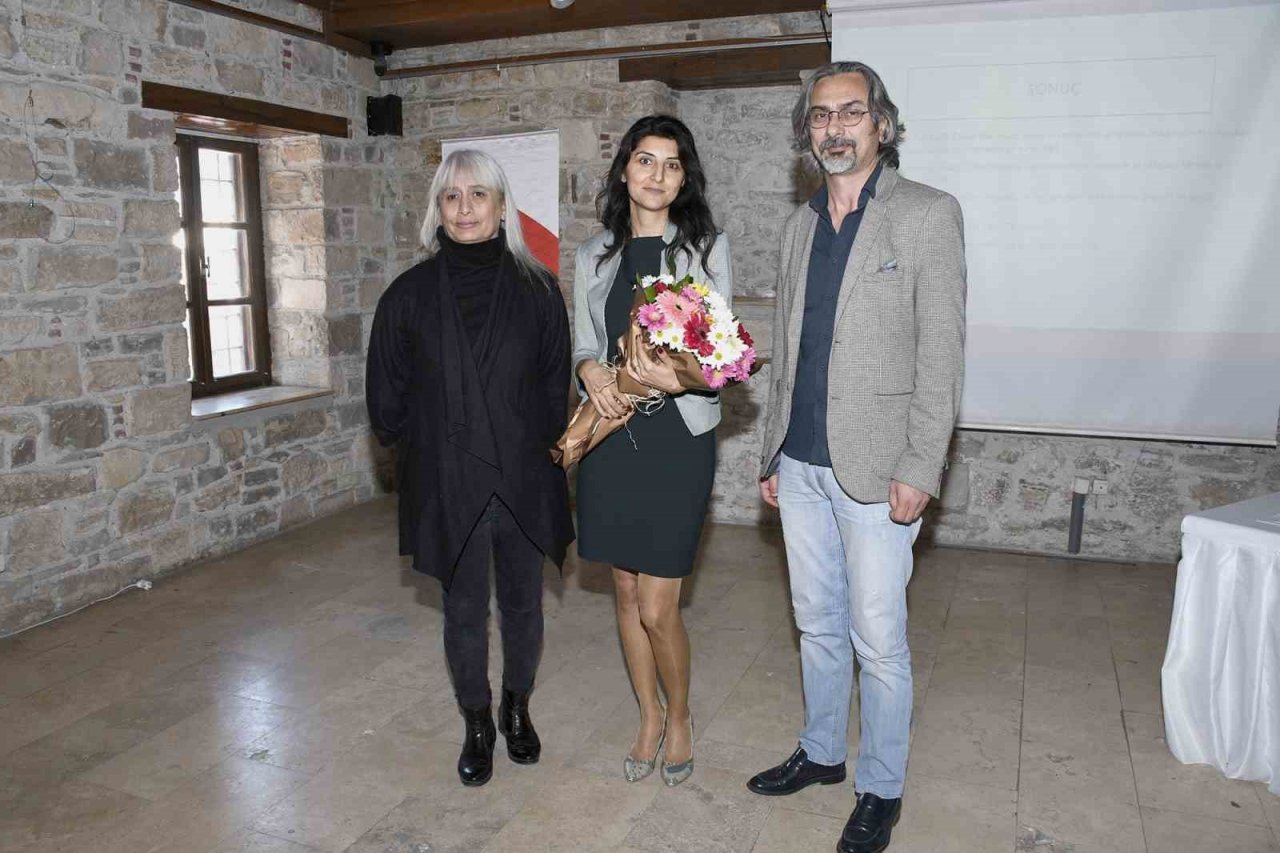 Kuşadası’nda psikologlar depremzedeler için bir araya geldi