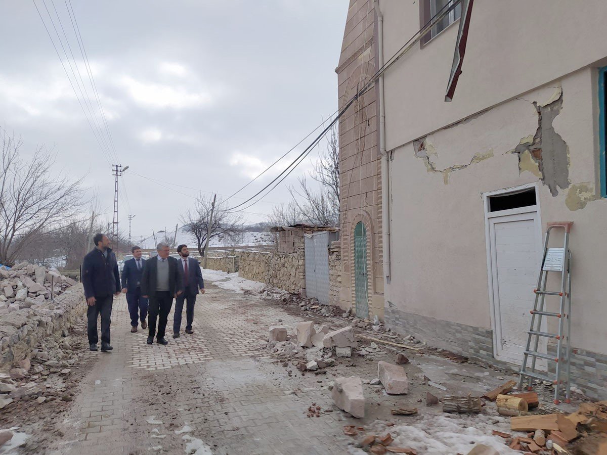 Hasar gören camilerde inceleme başlatıldı