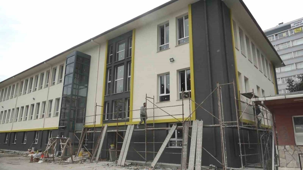 Müdür Ağar: "Samsun’da deprem riski olan okulların tamamı yıkıldı"