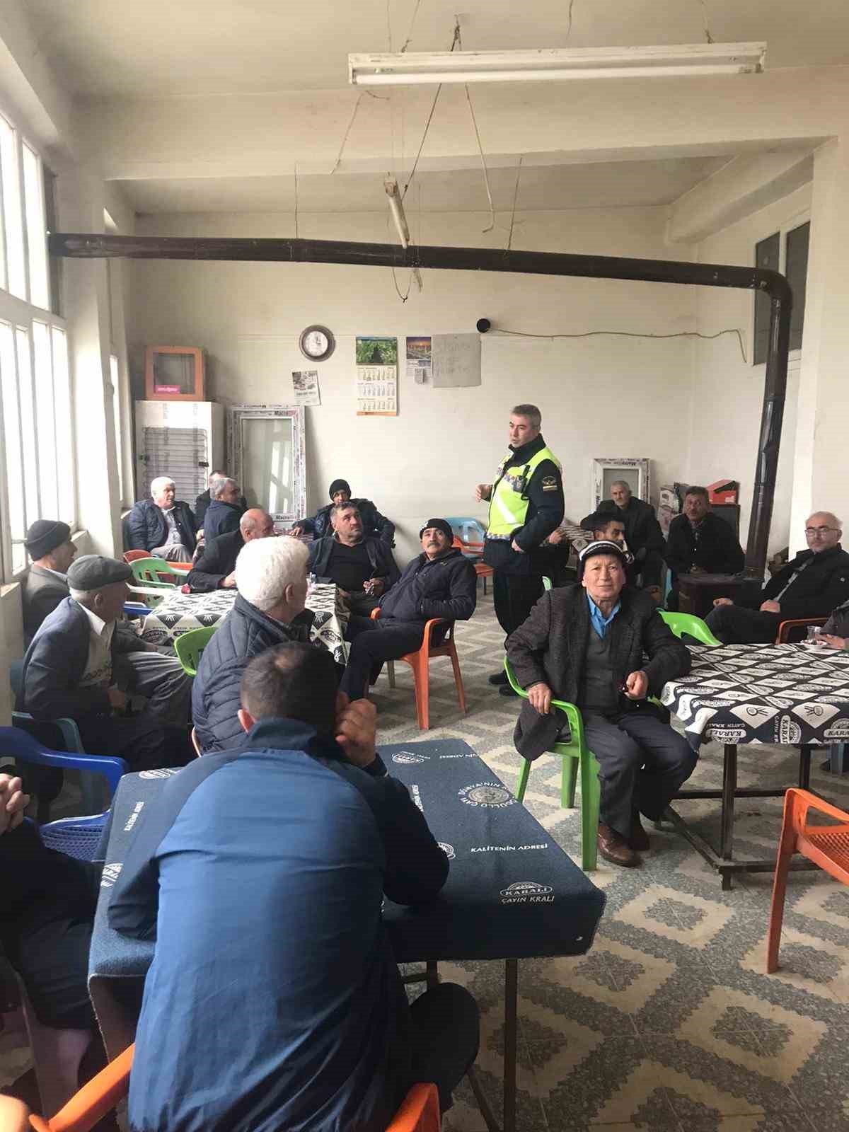 Sarıgöl jandarmasından iki mahallede trafik eğitimi