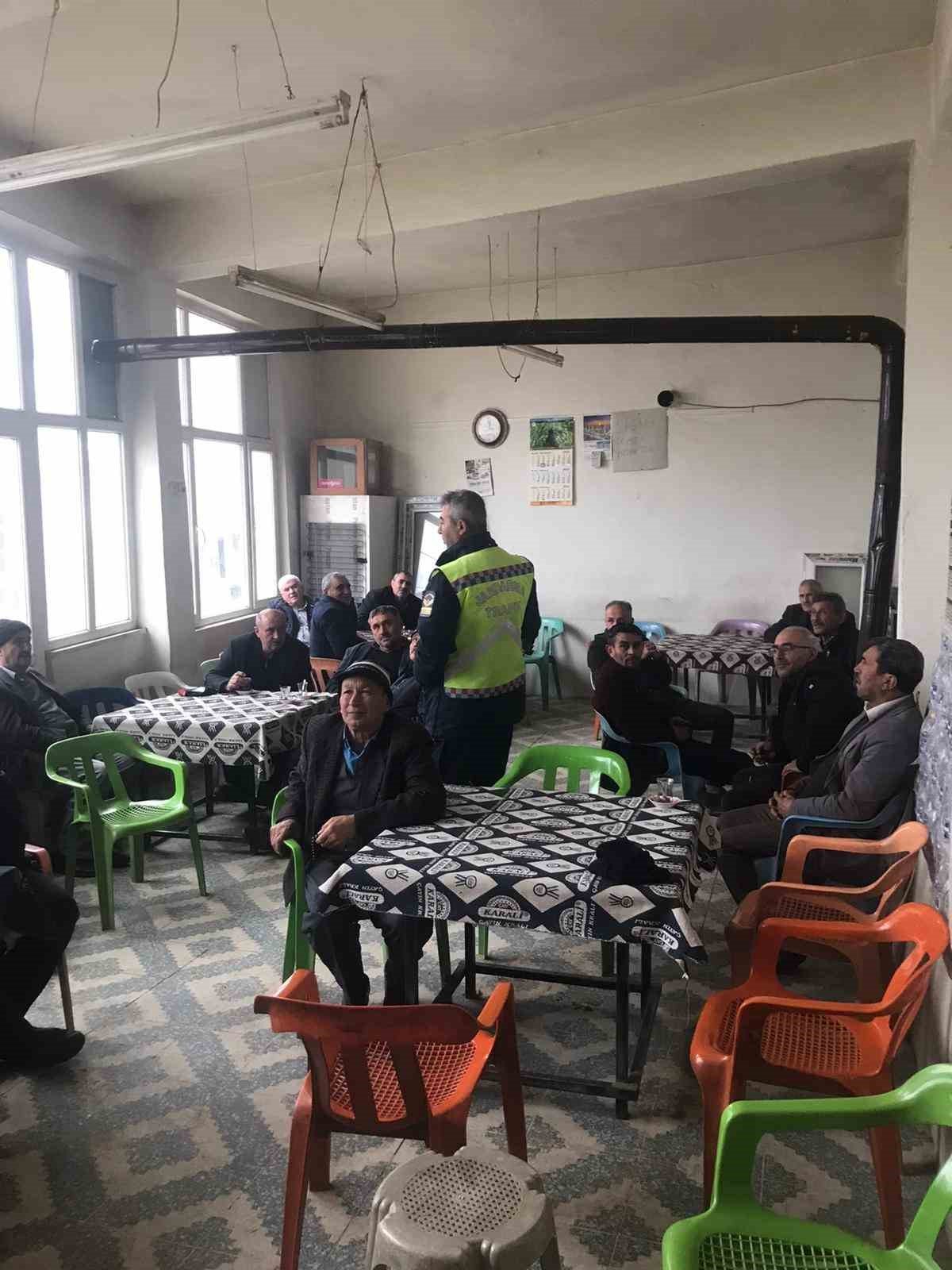 Sarıgöl jandarmasından iki mahallede trafik eğitimi