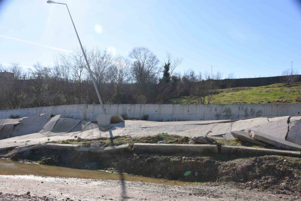 Sinoplu balıkçılar, barınaktaki heyelana çözüm istiyor