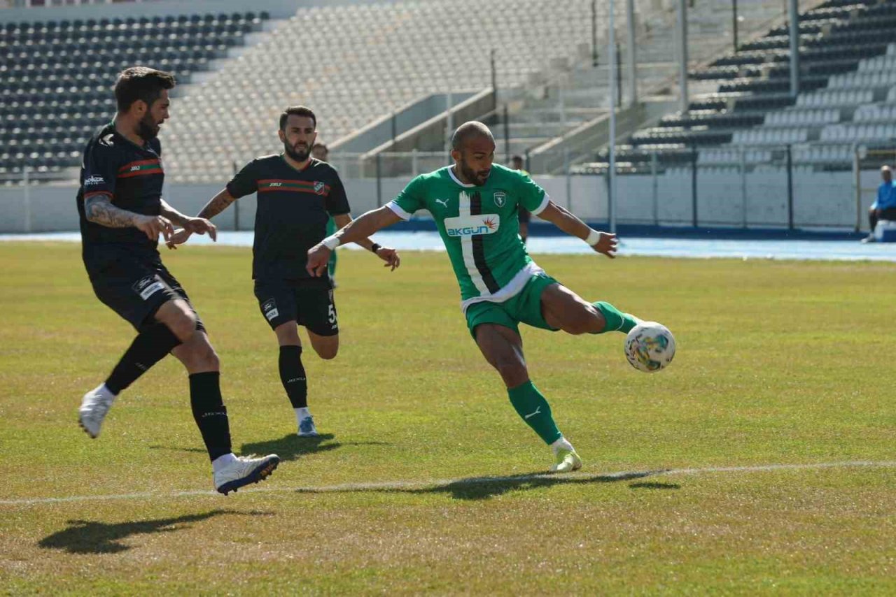 Efeler 09 SFK: 1 - Karşıyaka: 2