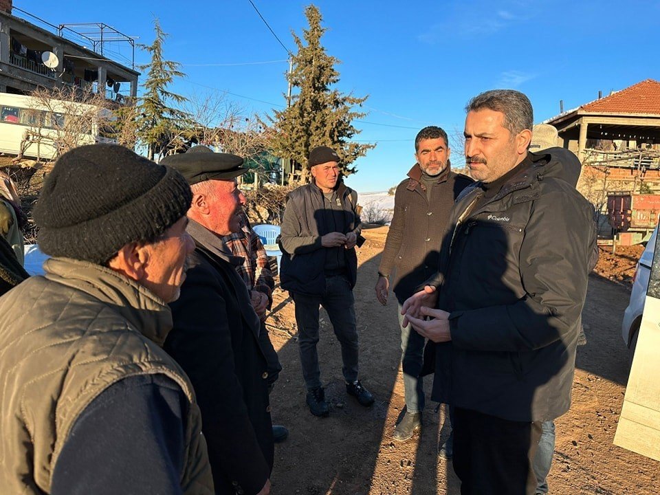 Başkan Eroğlu, depremzede köylülerle bir araya geldi