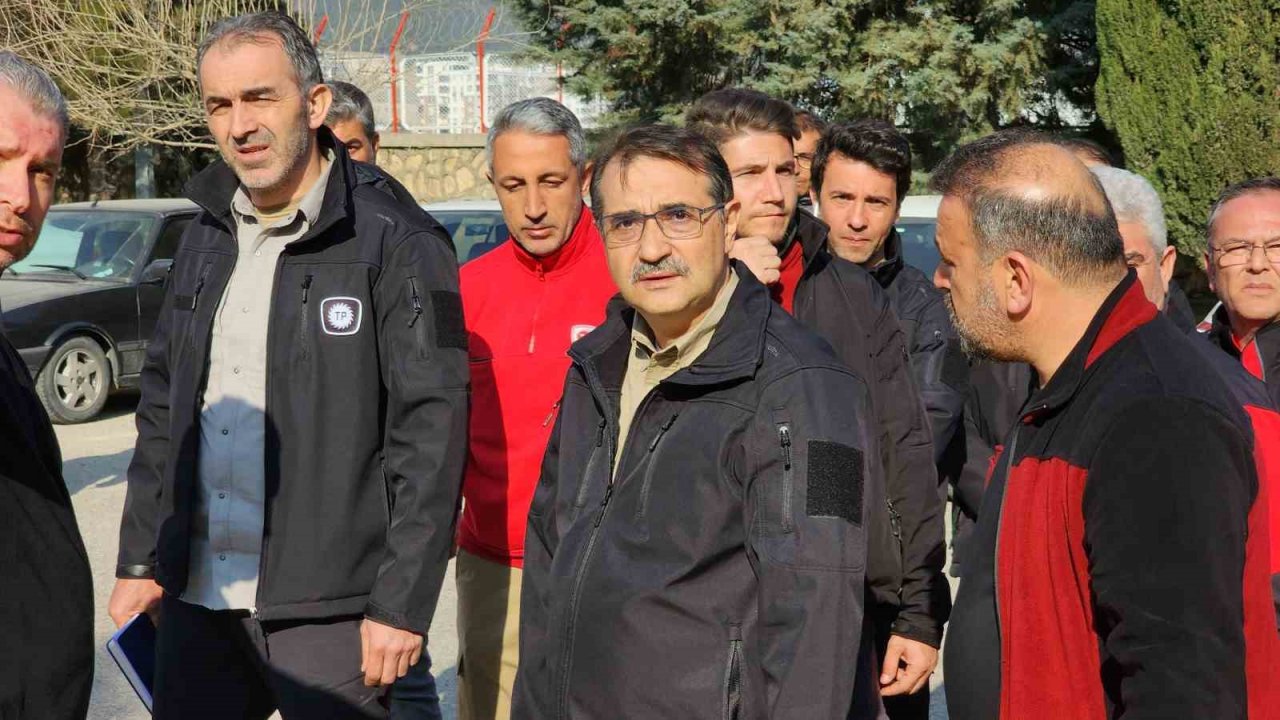 Bakan Dönmez, "Hem çalışanlarımız hem de bölge insanı 2 bin konteynerlik kent planlanıyor’